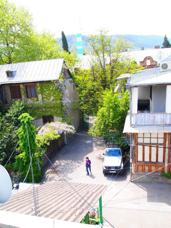 Green Stairs Guest House Tbilisi Eksteriør billede